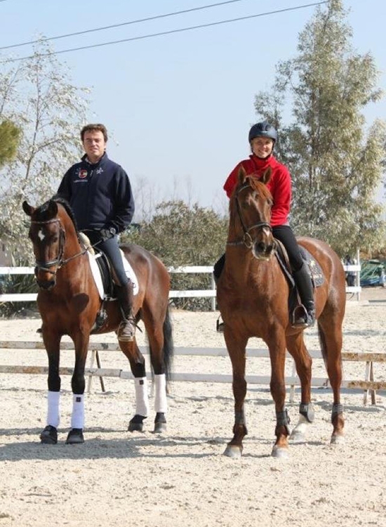 Escuela de Caballos - Picadero Cubierto